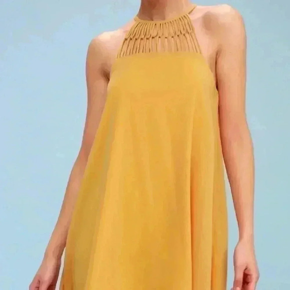 Lulus - Picture 1 of 4